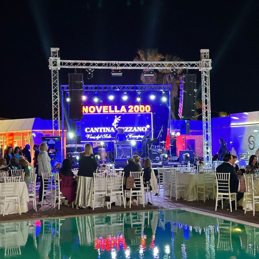 "Tentazioni e castighi" al Novella 2000 Party Night Tour di Napoli 7 5